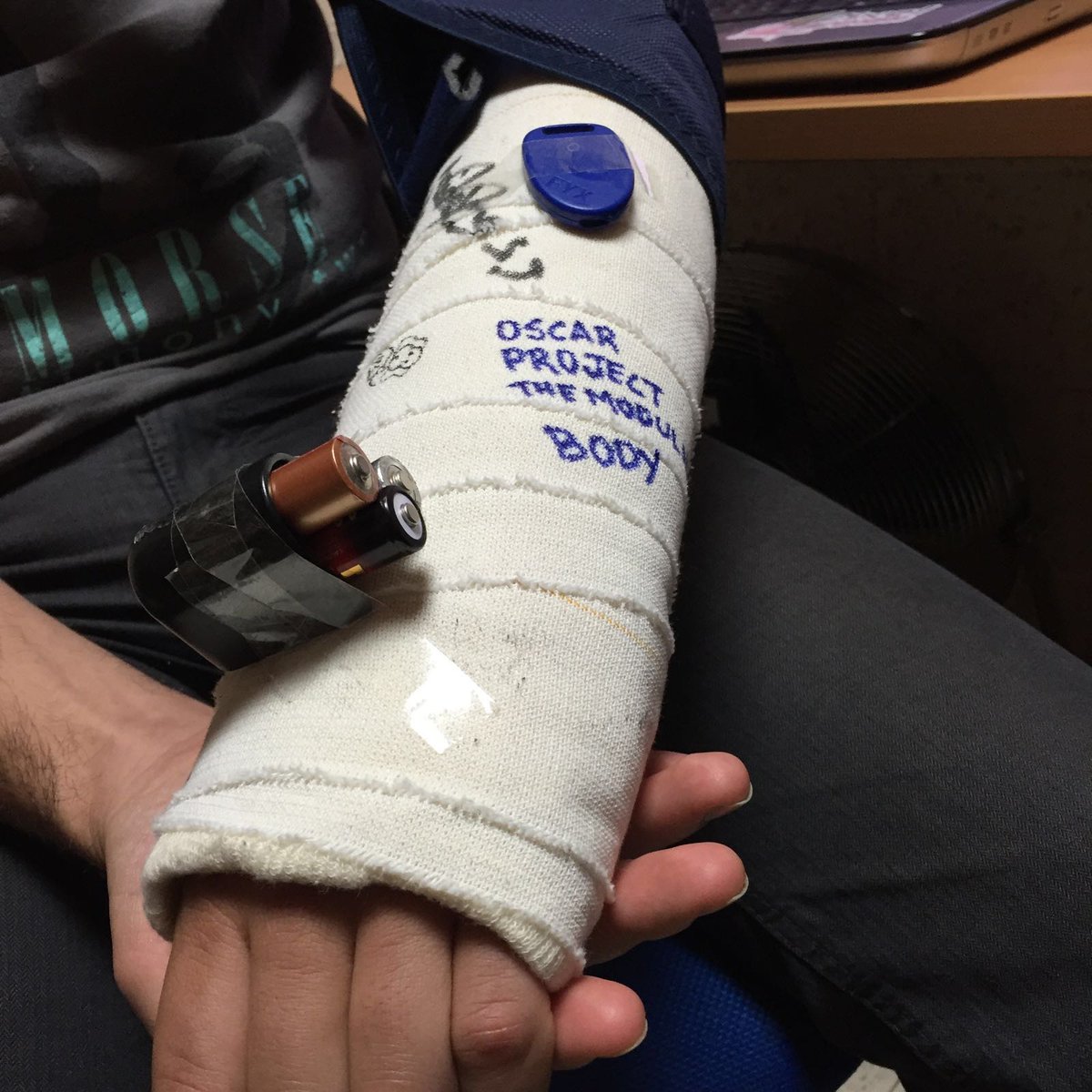 My arm's doesn't work... I need my modular body <a href="/themodularbody/">OSCAR</a> #science #technology #oscar #arm #modular