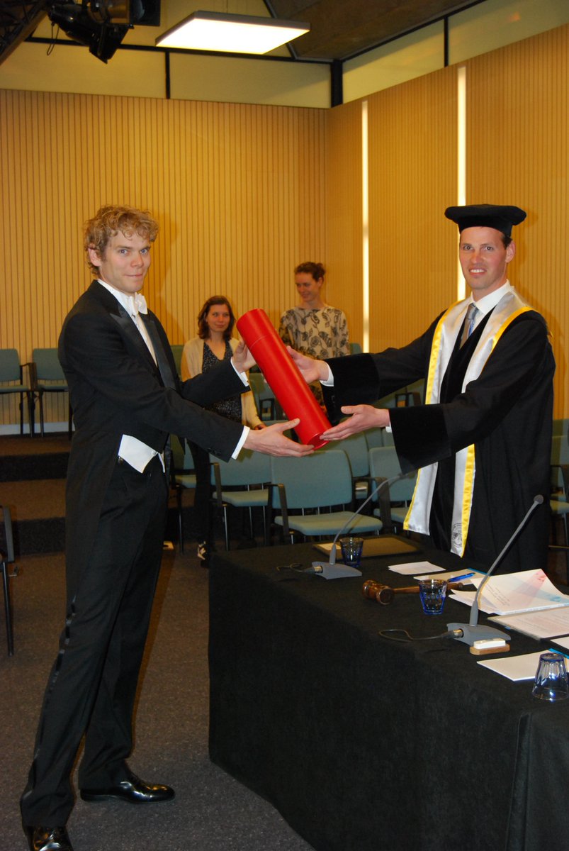 QuTech_news's tweet image. Cum laude voor dr. Bas Hensen! Gefeliciteerd #thesisdefence@tudelft@TNWTUDelft