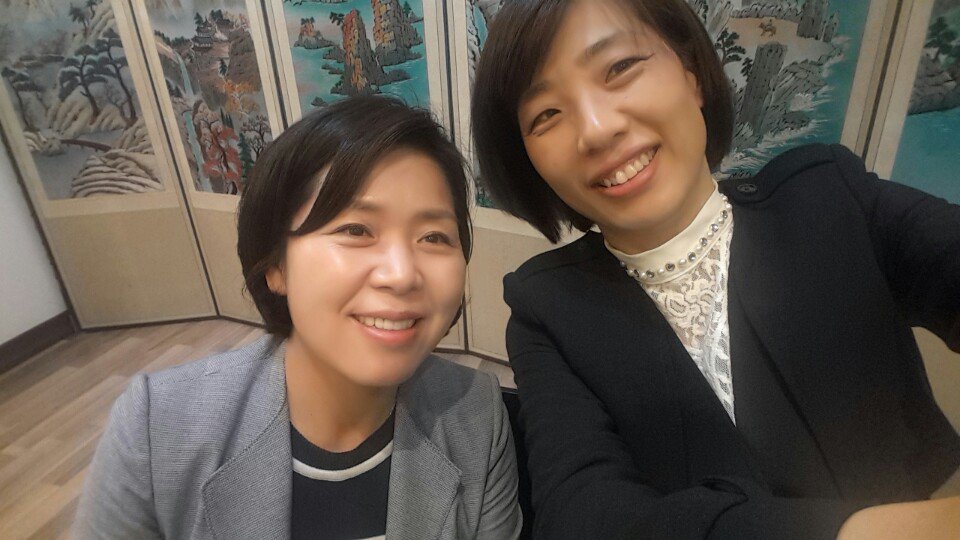 배재정의원님이 저를 만나러 광주에 오셨습니다. 너무나 감사한 분입니다. 앞으로 많이 배우고 협력하며 공동의 목표를 차근차근 이루어 가겠습니다.