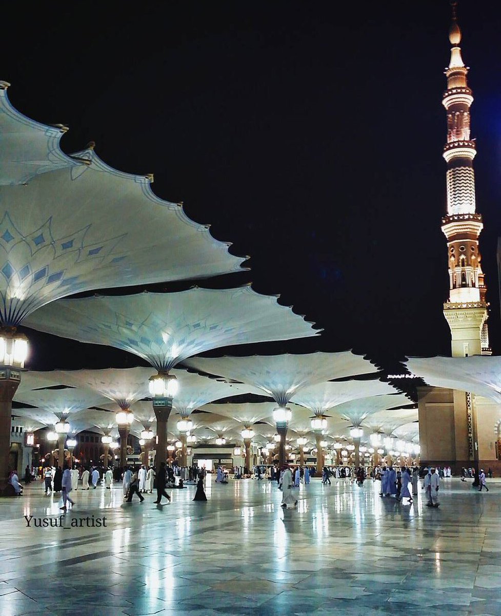barhom107's tweet photo. "و لو أني ملكت زمام أمري ..
تركتكمُ و سرت إلى المدينة ..

هناك هناك ألقى أُنس نفسي
و تأخذني من الوجع السكينة"❤ https://t.co/kx9ABLY4HJ