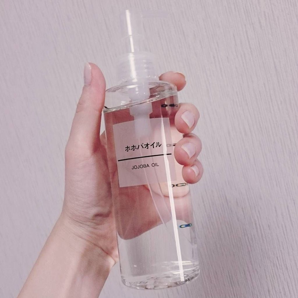 あゆむ בטוויטר 無印のホホバオイルをリピしました 顔にも体にも髪