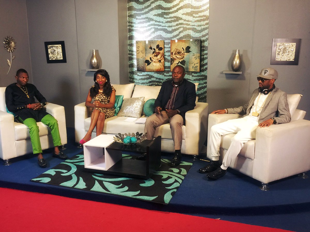 ShoggyShoggz's tweet photo. I & @Joecytee had a wonderful time on @MitvLagos #AMChat with Benjamin Peters & @WofaiS - Lovely set too! #Pamoto https://t.co/ui2oJ7O5dm