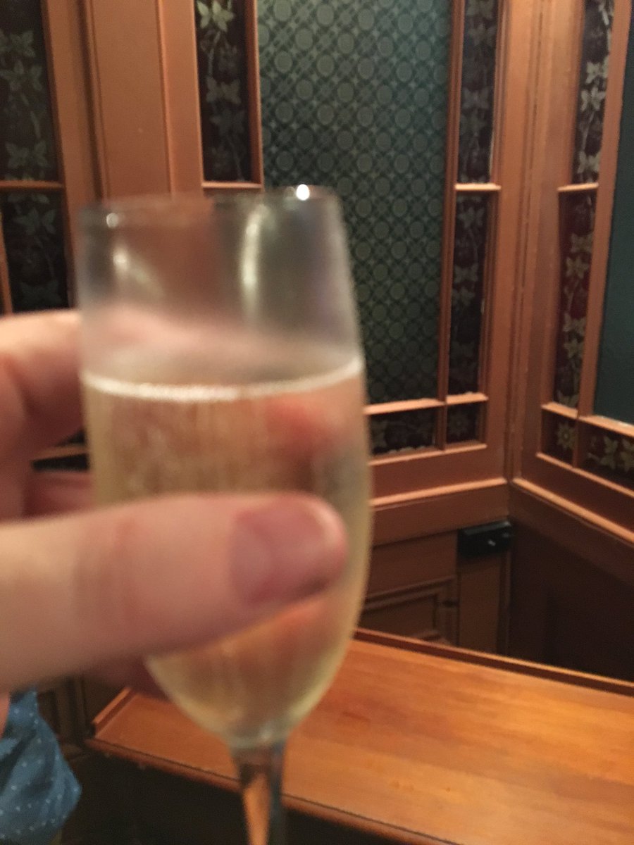 davidflegg's tweet photo. Out to dinner at Farty Towels in Queenscliffe looking for a champagne and @kristywoj got in first #LunchCut https://t.co/LmnkUpuItZ