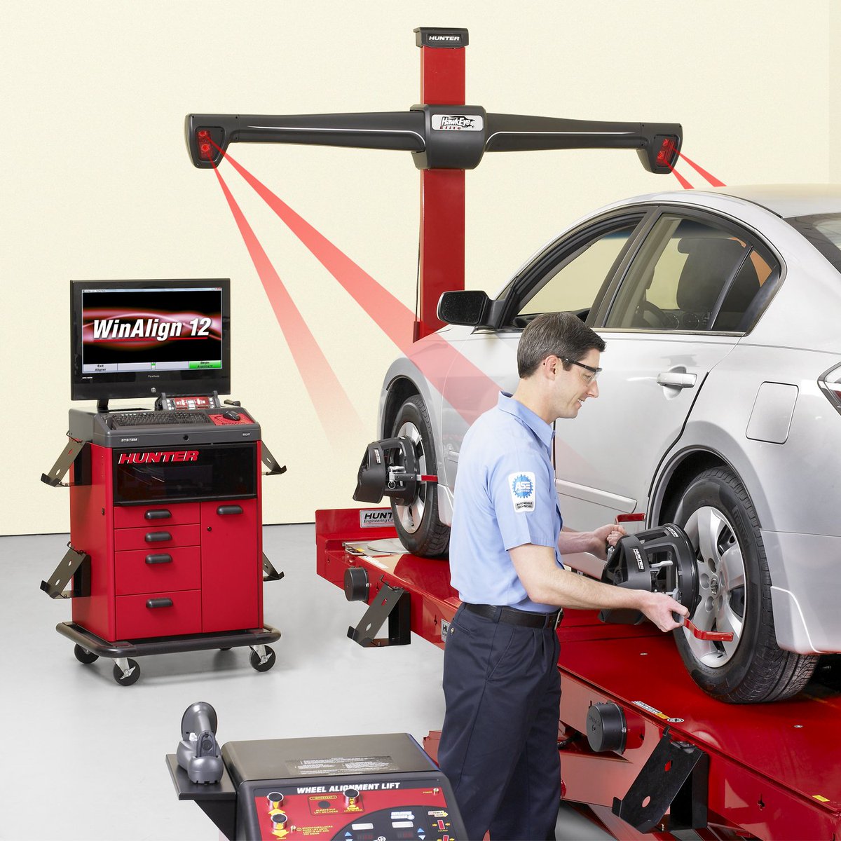 TyreExperts's tweet image. Hop on our state of the art Hunter 3D Aligner for a free check to make sure your car is handling optimally #cars