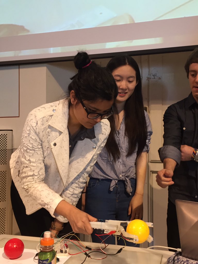 aymard_tw's tweet image. RoboSoft Grand challenge competition #softroboticsweek2016 @RoboticsEU @RoboSoft_CA