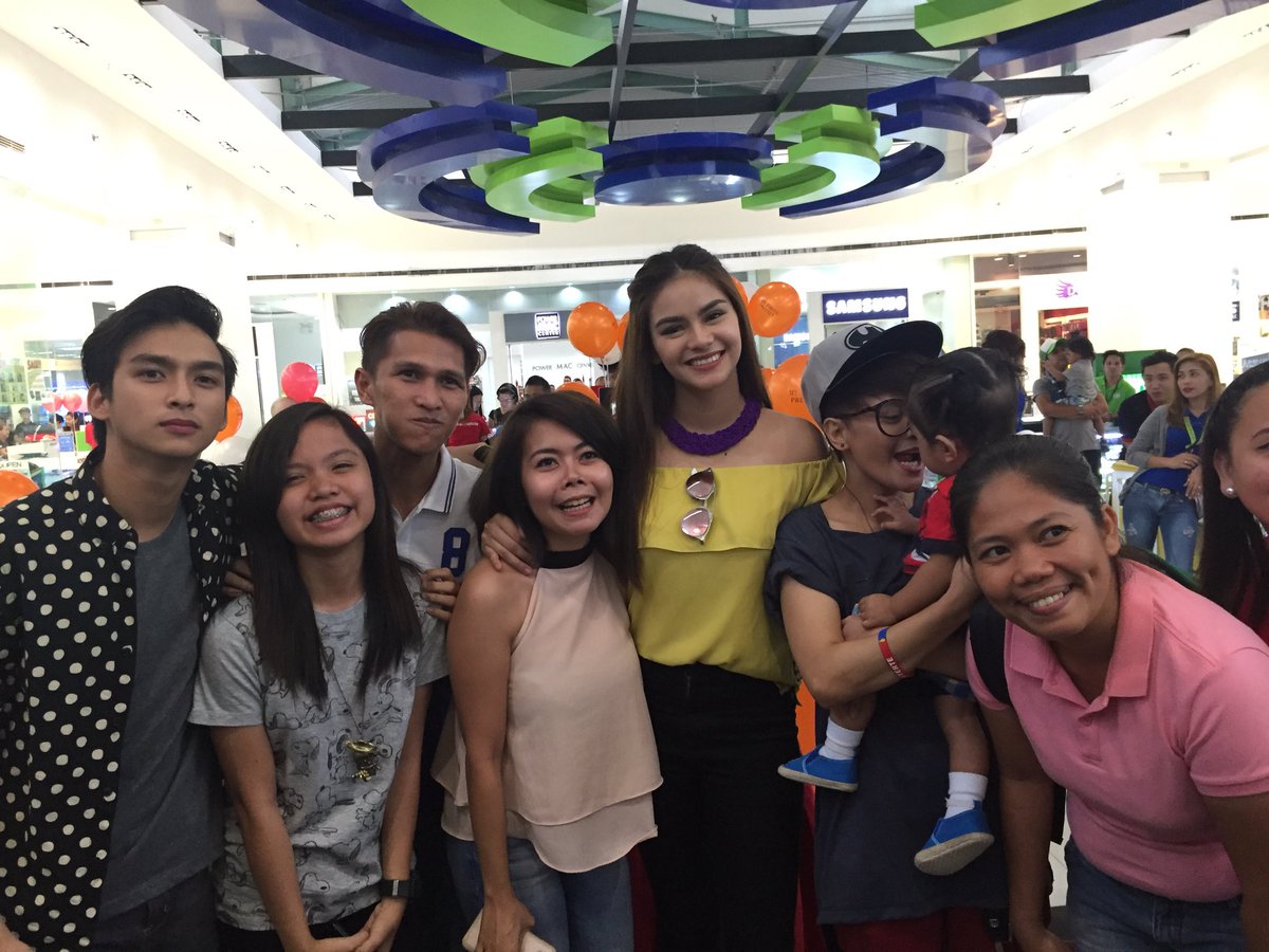 markmodelsph's tweet photo. Thank you guys for coming in #SMBatangas @kylevergara @SuperHerher @Faithdasilva__ @MyPhoneOfficial https://t.co/vqW9NqTj0m