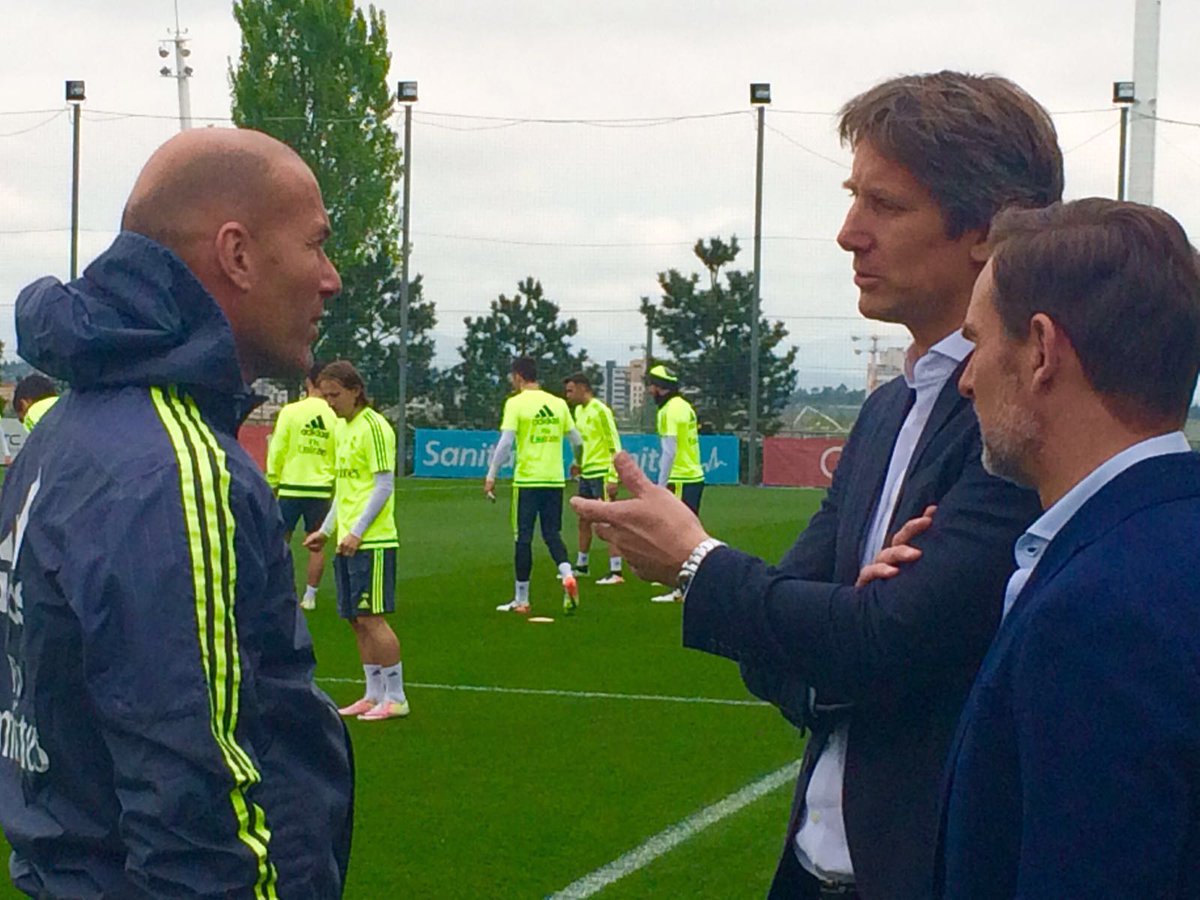 vdsar1970's tweet photo. Great to catch up with Zidane and R. Carlos at the training of @realmadrid today together with @FrankRonald1970. https://t.co/nNt49x2c0b