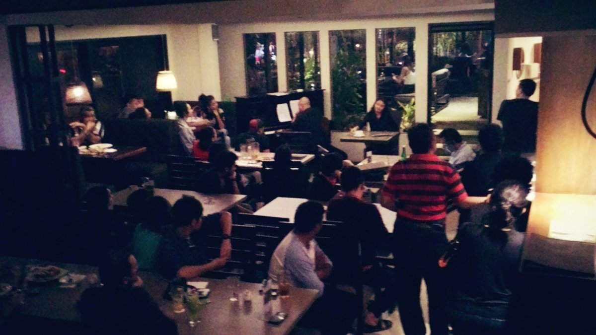 Terima kasih berempat (<a href="/tinut/">titien wattimena</a>, Cindy,Junio,Dea) #musikisah #atasnamaingatan kereeen bangettt.. Big Applause 😍👍👏