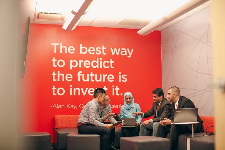 SenecaPoly's tweet photo. The May 1st deadline to accept offers is almost here! Accept yours and #StartAtSeneca now! https://t.co/hwGYmKlZWB https://t.co/ej2XbWVSBY