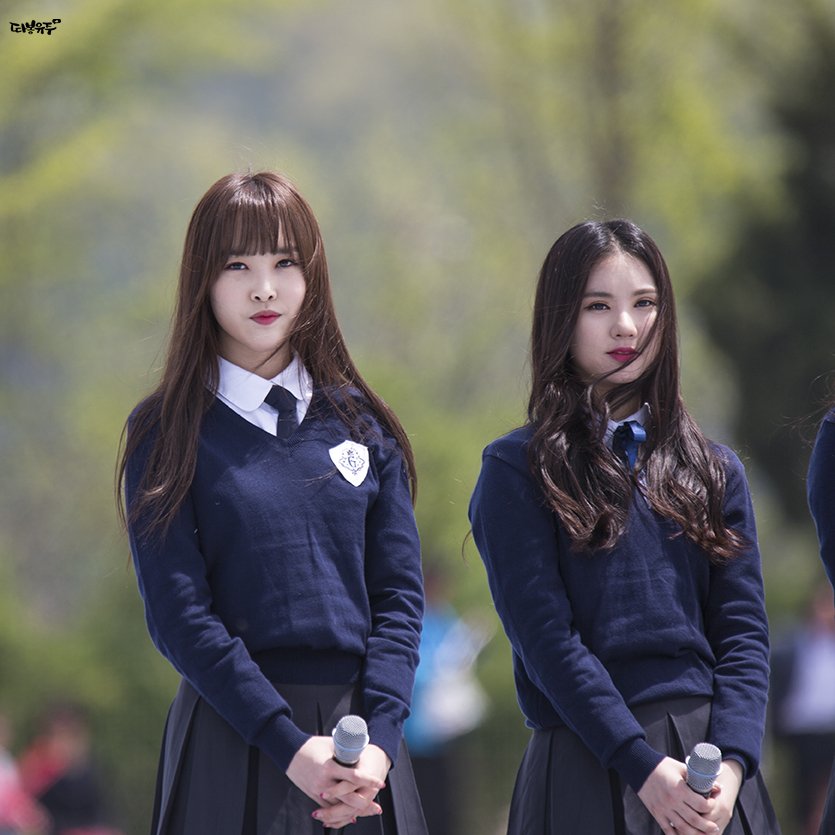 GFRDindonesia's tweet photo. [HQ] 160428 GFRIEND #YUJU #EUNHA at Gyeonggi Metro Sports Festival cr. dmcc0928 https://t.co/1FZXVFhP7r