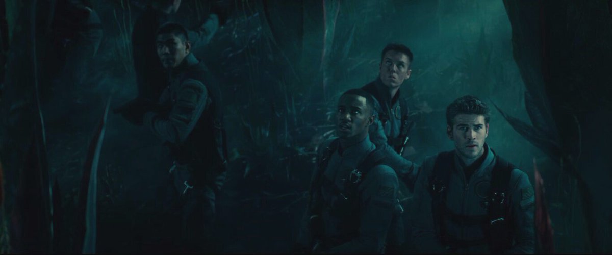 scifiedcom's tweet photo. @The_JessieT and @LiamHemsworth hunting for Aliens in #IndependenceDay Resurgence! #IDR https://t.co/0eUPYVoQm6 https://t.co/LvB2cMUQOW