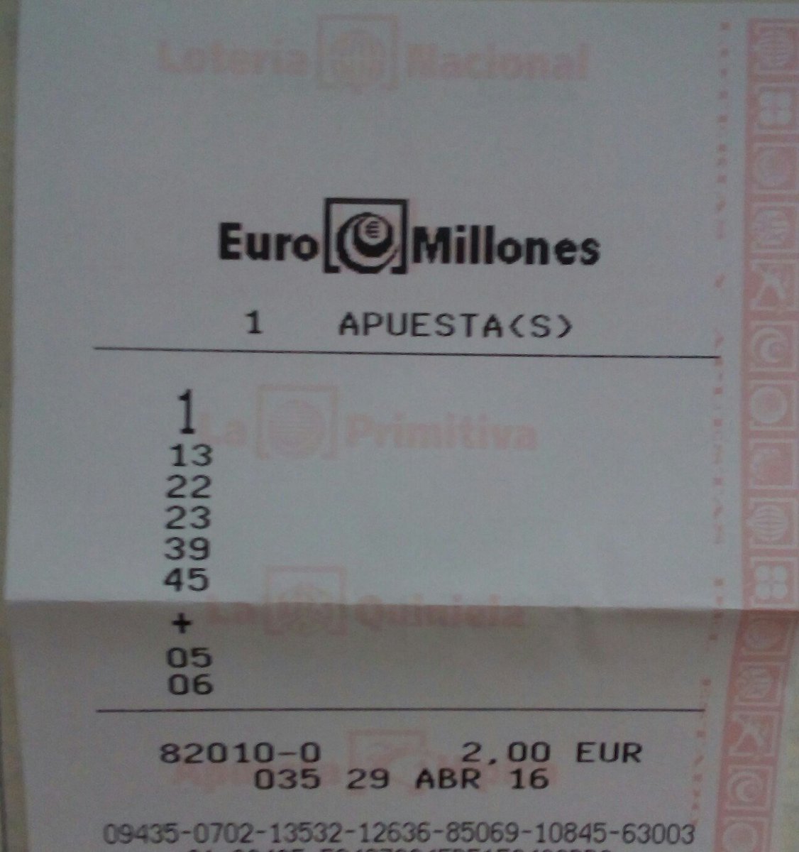 MyWigo_news's tweet photo. [EUROMILLONES] Llamamos a la suerte 💰💰💰 Si nos toca el bote con esta combinación, la repartimos entre los RTs https://t.co/25NKGLSiTE