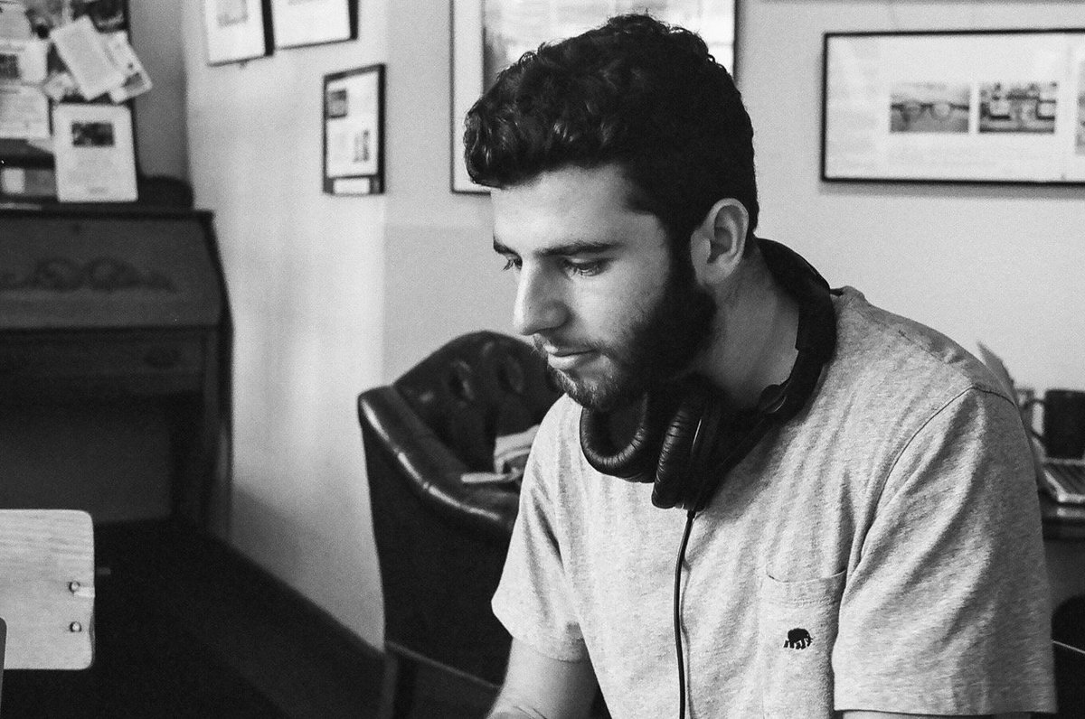 For @PRX's Josh Swartz, the amount of podcasts out there is dizzying. How he curates them: storybench.org/listening-in-o…