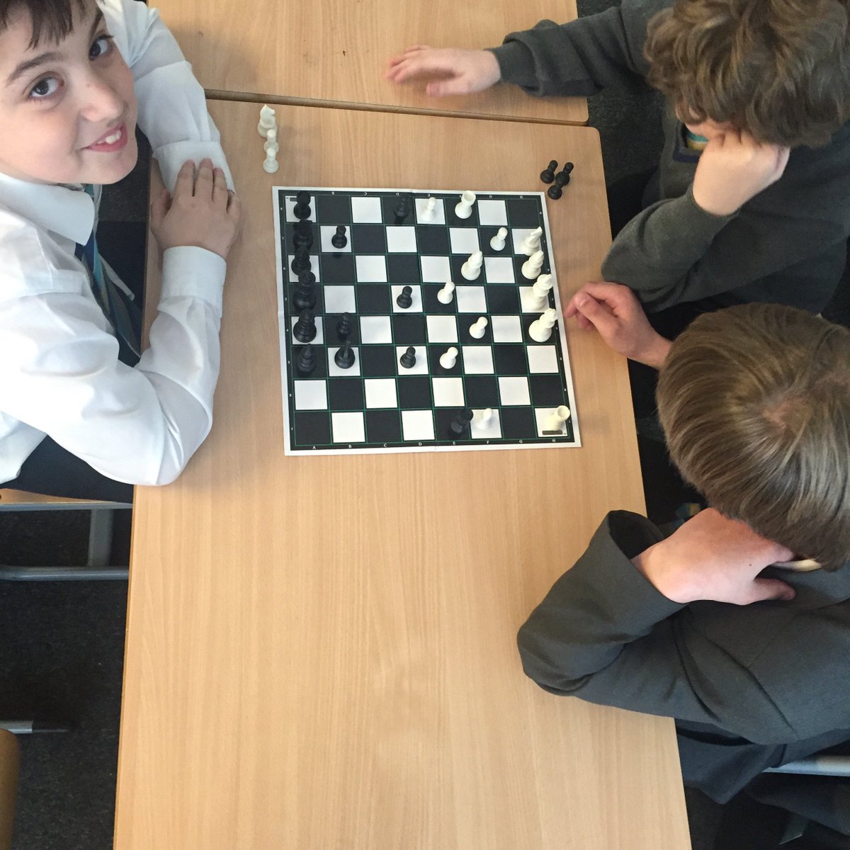 EnrichmentHHS's tweet photo. Chess club with Ms Walczak in S4.10 every Friday 🙌 https://t.co/Bhpq8RfUqt