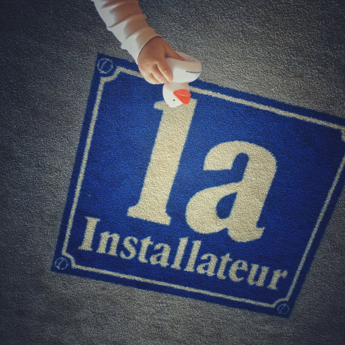 Danke <a href="/GeberitGroup/">Geberit Group</a> für die Quietscheente. Ich geb sie verlässlich bei uns im <a href="/1a_parade/">Installateur Parade</a> ab. #1ainst #34vv #villach