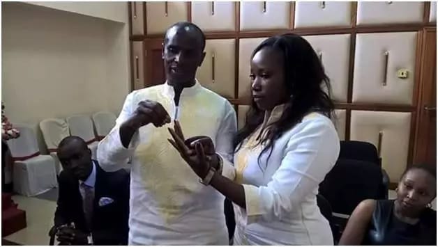 goldfishpr's tweet image. SOSSION, 47, remarries. #KNUT #STARTINGAFRESH