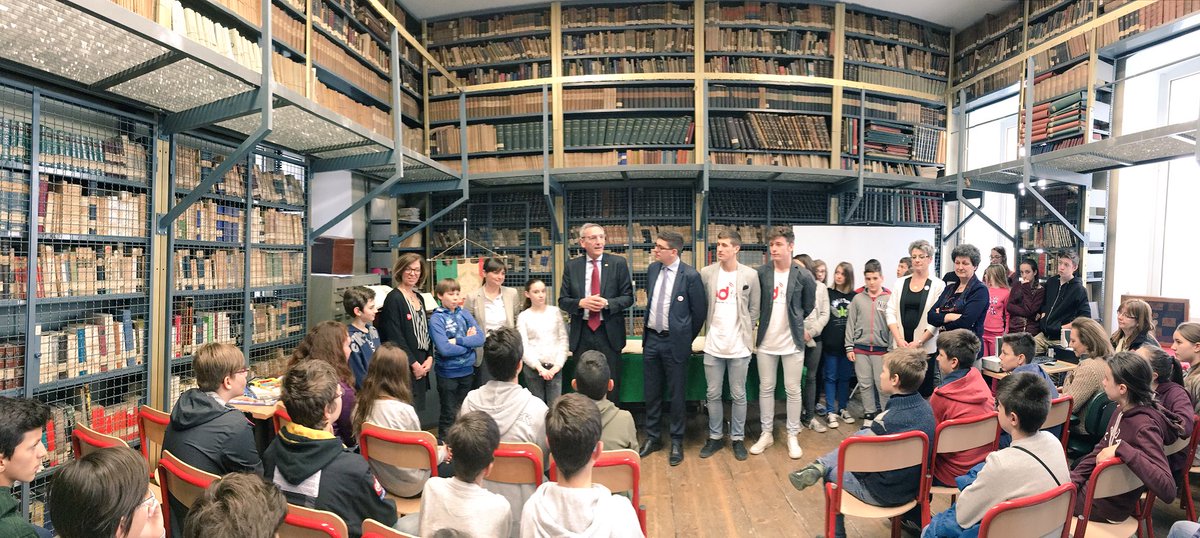 serracchiani's tweet photo. Istituto Nautico Galvani di #Trieste: eccellenza tecnica coniugata alle nuove tecnologie #idFVG #InternetDay https://t.co/HaeDb87XDp