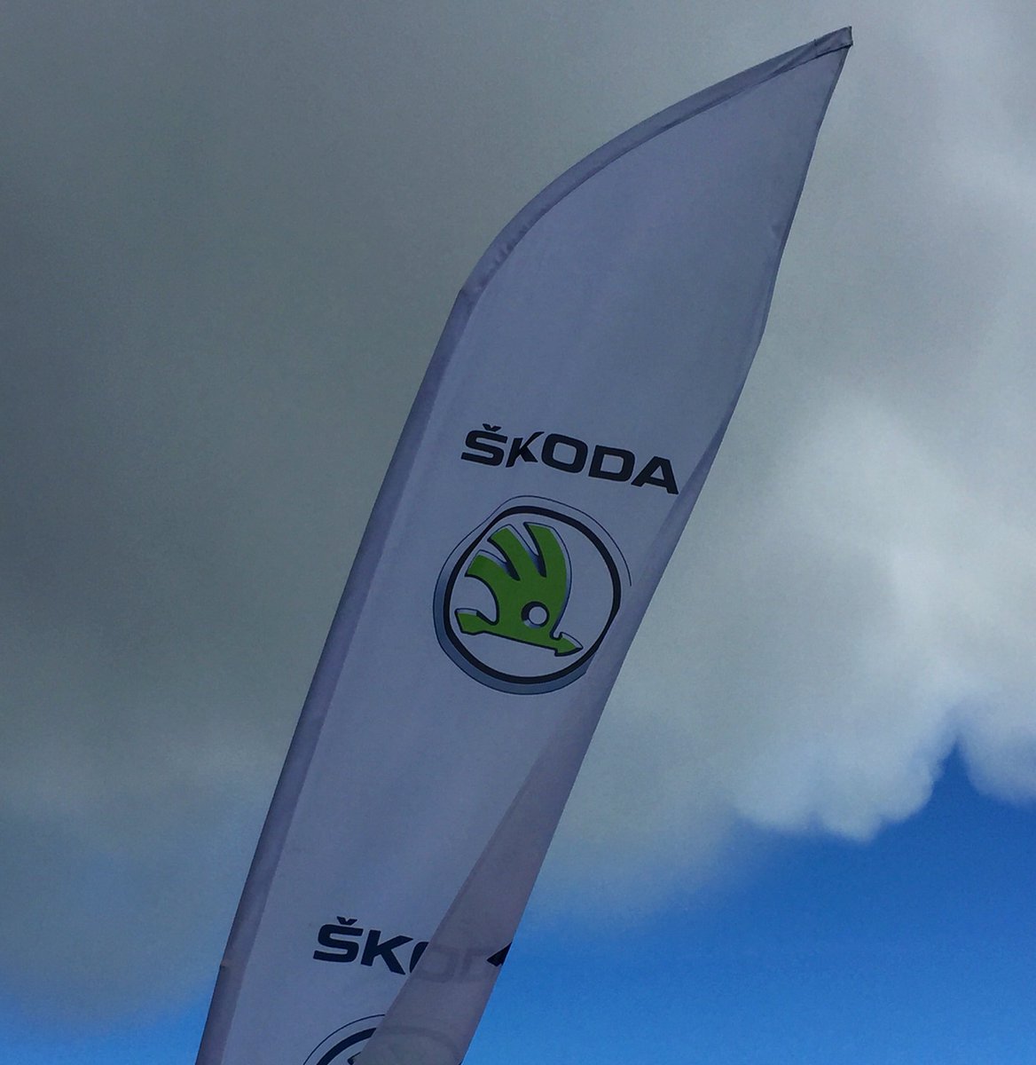 KDPhotography24's tweet photo. #dark #skys looming ahead for @thruxtonracing today!! #skoda @SKODAUK #thruxton #racecircuit https://t.co/ldNRZNnzWS