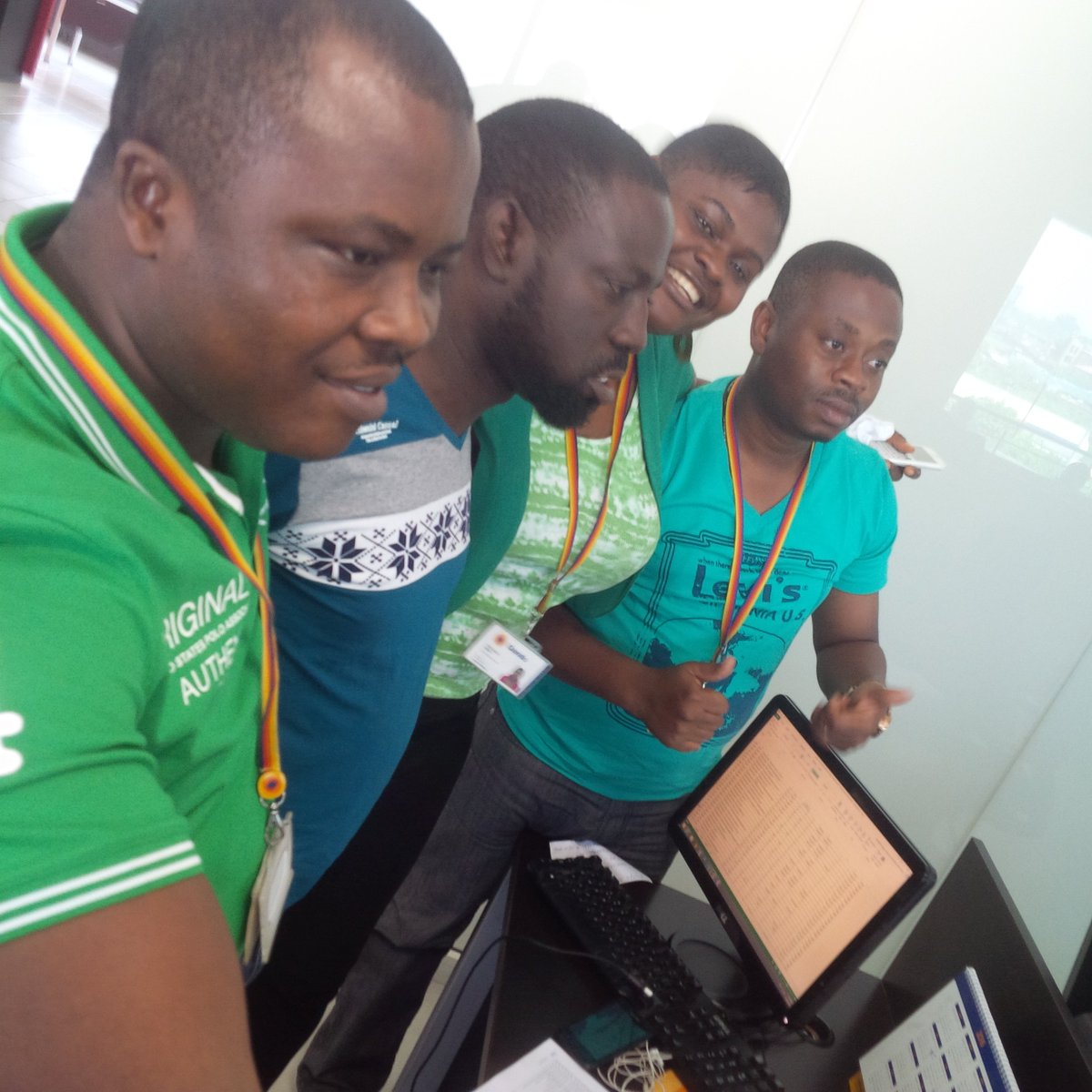 DeboOke1's tweet photo. #OMPFunDay green is life
#OMPTeamC @ the land is green https://t.co/hk9EdvWRFp