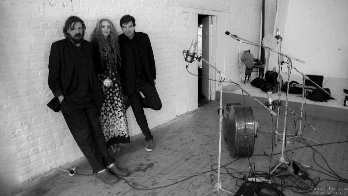 What a treat to work with three people so in love with each other and what they do <a href="/LambeLisa/">Lisa Lambe</a> :
#Ireland #Music