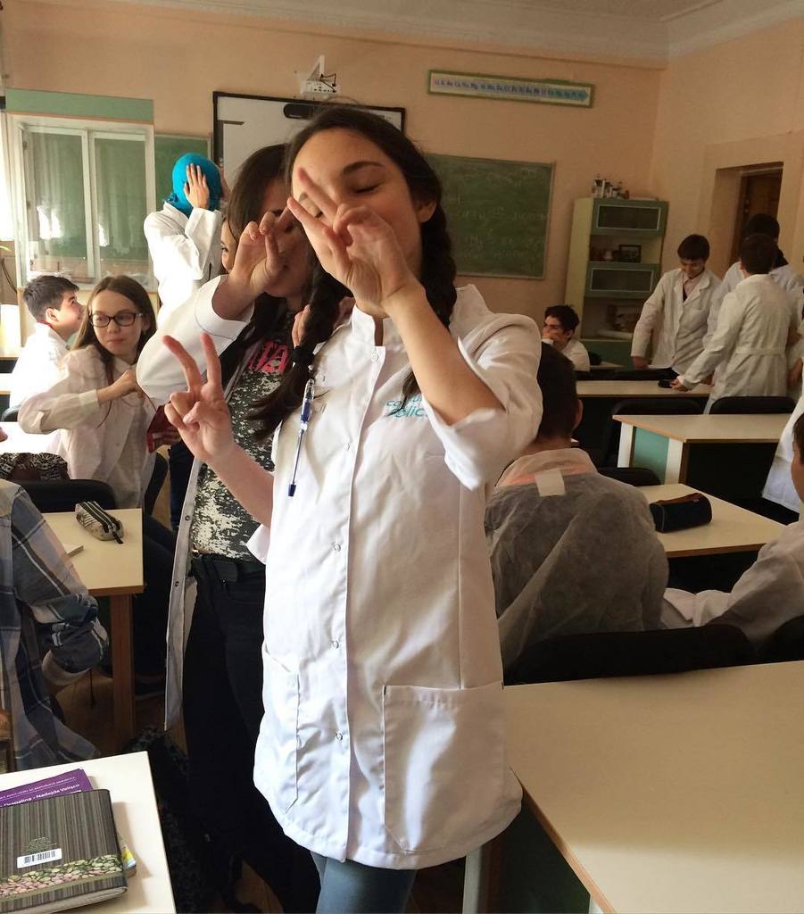 TheCaringTimes_'s tweet image. #like4like #share #notprofessional #medicalassistant #school #friday #friends by backup_4irina