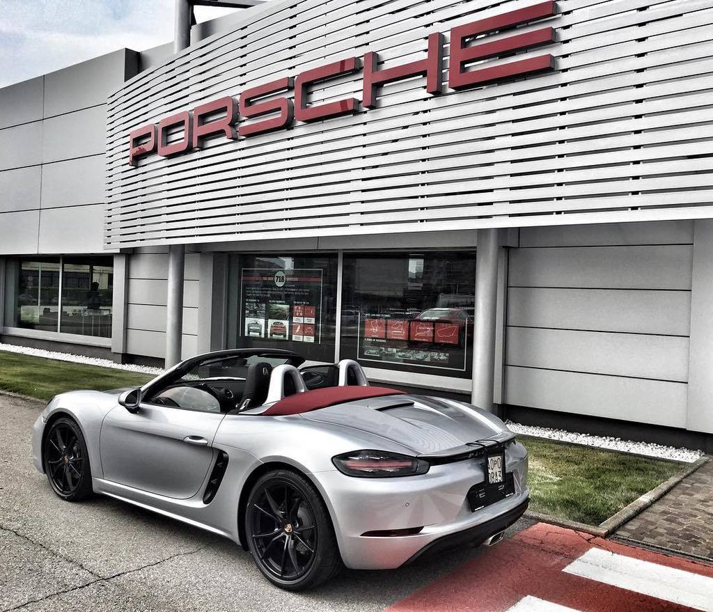 lifersblog's tweet photo. Porsche 718 Boxster
#Porsche #Boxster #718boxster #erreesse #testdrive #Lifersblog #carporn #carblog #like4like #s… https://t.co/agDmDONu84