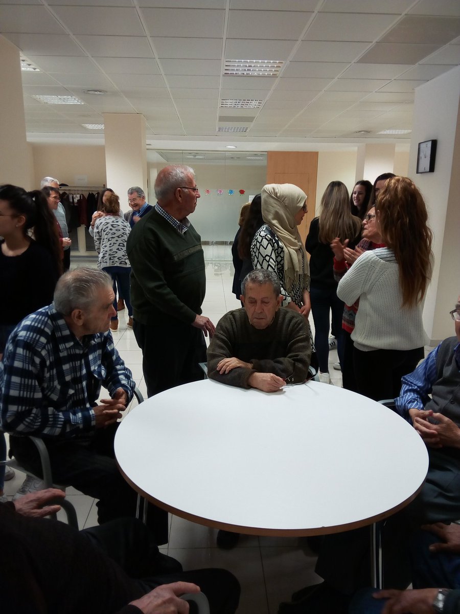 lauritimartinez's tweet photo. @InstitutBastida Avui sortida a Centre Rems del Centre social La Pedrera. Moltes gràcies. 1r de TAPD. https://t.co/vbg2bkbtEH