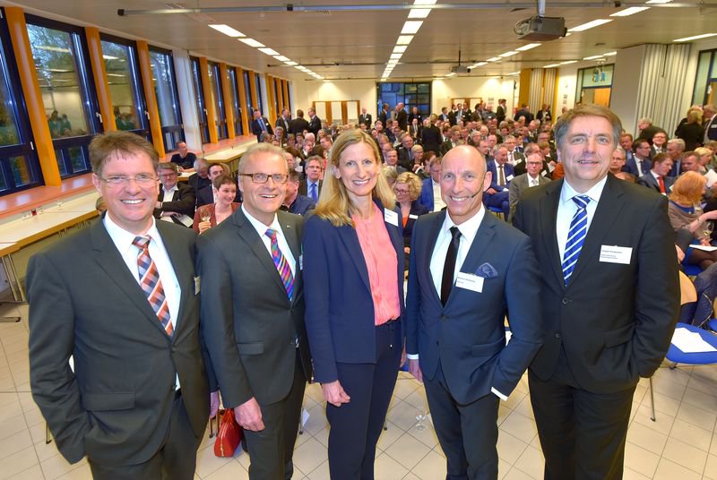 Thema gestern im #KontaktpunktWirtschaft: #Industrie40 Oldenburg ist dabei gut aufgestellt! ob-krogmann.de/blogbeitrag/ne…