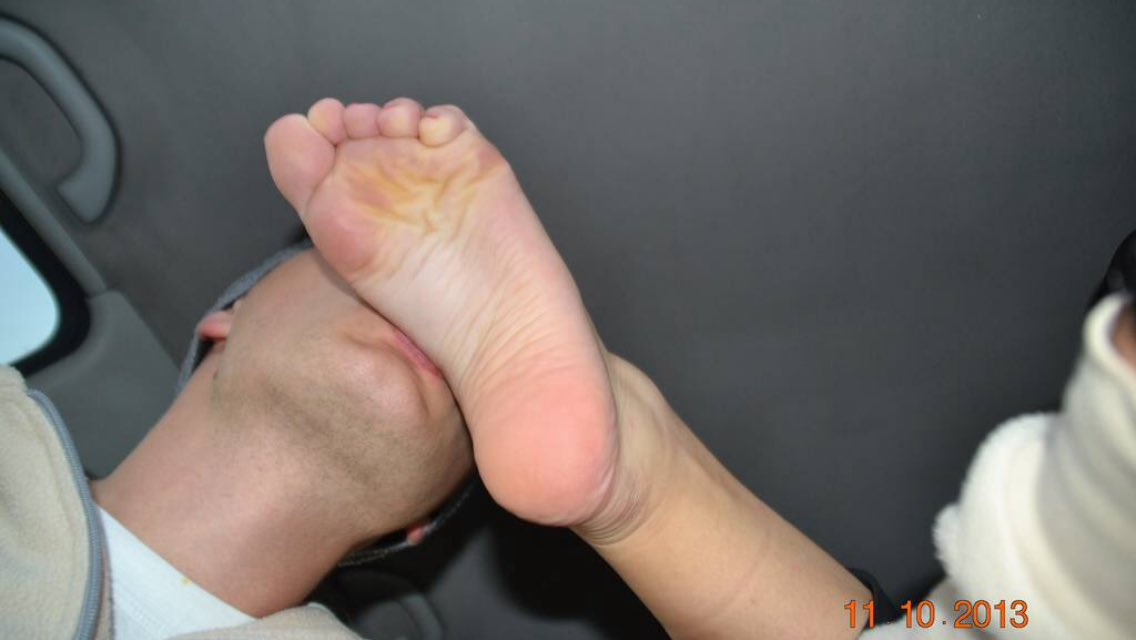 FootFetishOne1's tweet photo. Lucky guy https://t.co/xHtOIShput
