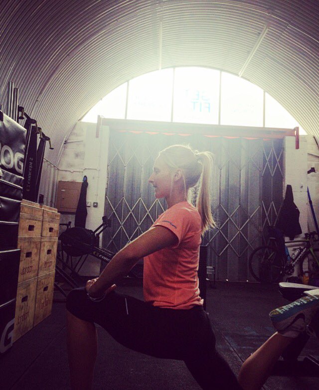 NatashaLewisFdn's tweet photo. Hip mobility stretch no.2 #Psoas over at https://t.co/VNi1CrIvZN @BathCoUK @FitInBath @WeLoveBath @NOWBath https://t.co/blvCNRxrHc