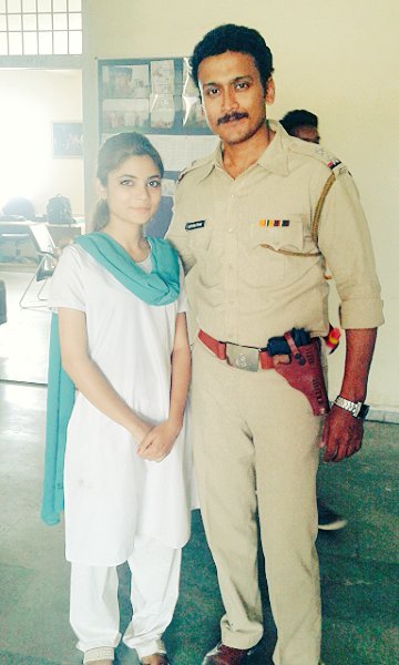 swati_sengar's tweet photo. Crime petrol
#shooting_time https://t.co/hWFjQ8YdD0