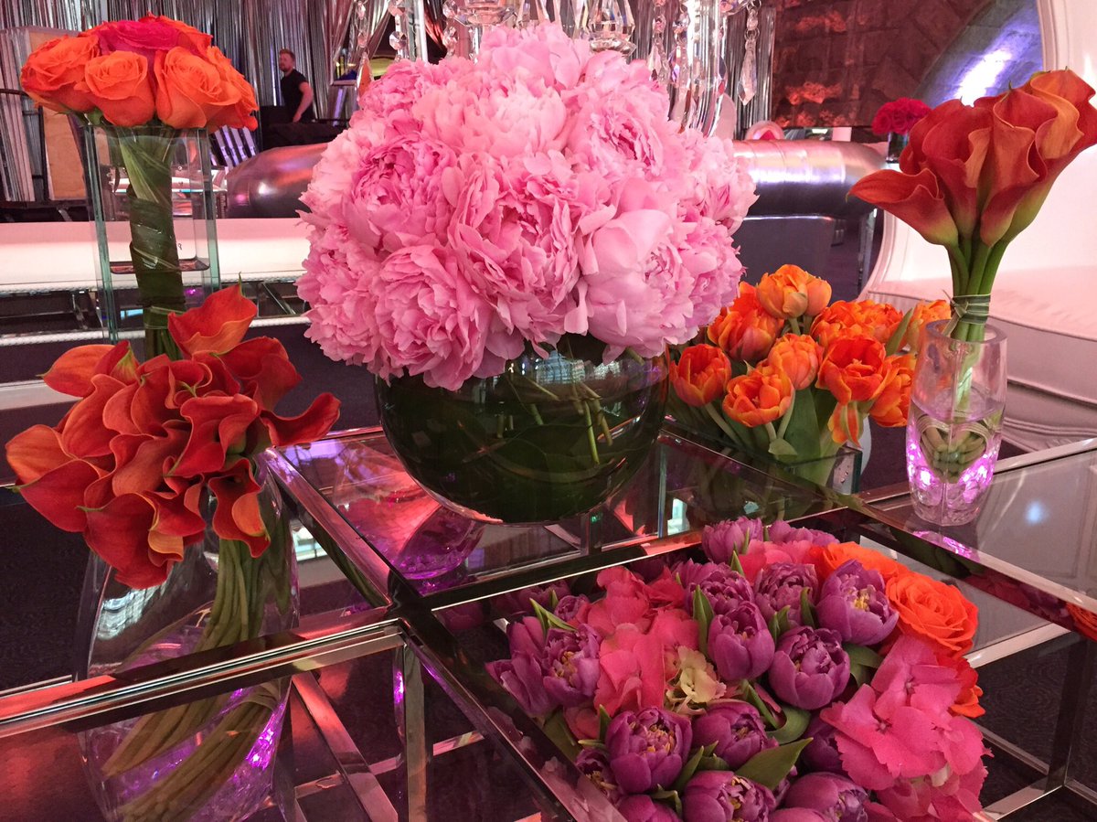 PatGlennEvents's tweet photo. Can't get enough of these gorgeous #springflowers @PatGlennEvents #pgfloral #nofilter https://t.co/3ZqBGY1w0o