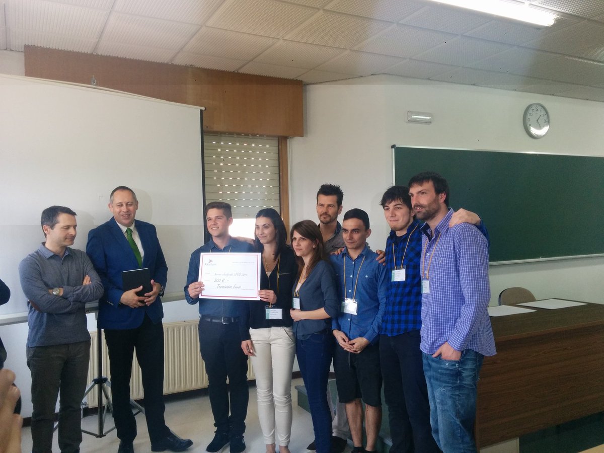 EETelecoVigo's tweet photo. Os grupos ganadores dos premios @GradiantNews nos #LPROdays  deste ano son: ALMS, HandyHand y NetAlt https://t.co/hi75XxX3tg