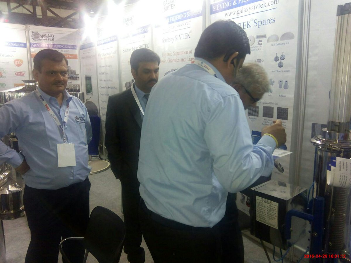 GalaxySivtek's tweet photo. The New SIVTEK #liquidfilter for Viscous Liquids Piques the Interest of a Prospect @ PharmaProPack '16 #GalaxySivtek https://t.co/olGzZpSEHu