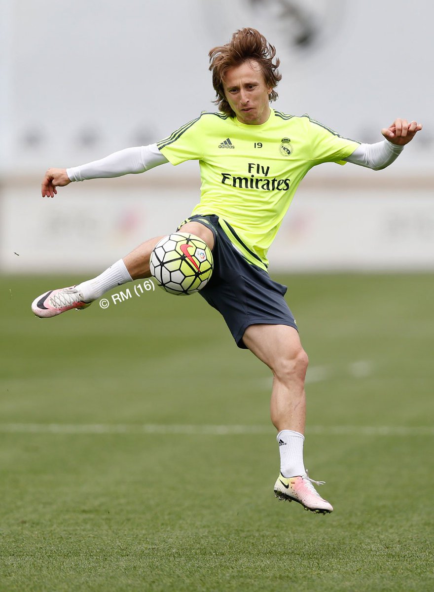 realmadrid's tweet image. ✅💪⚽📷

¡Estamos listos para el partido de mañana ante la Real Sociedad! 

#RMCity #HalaMadrid