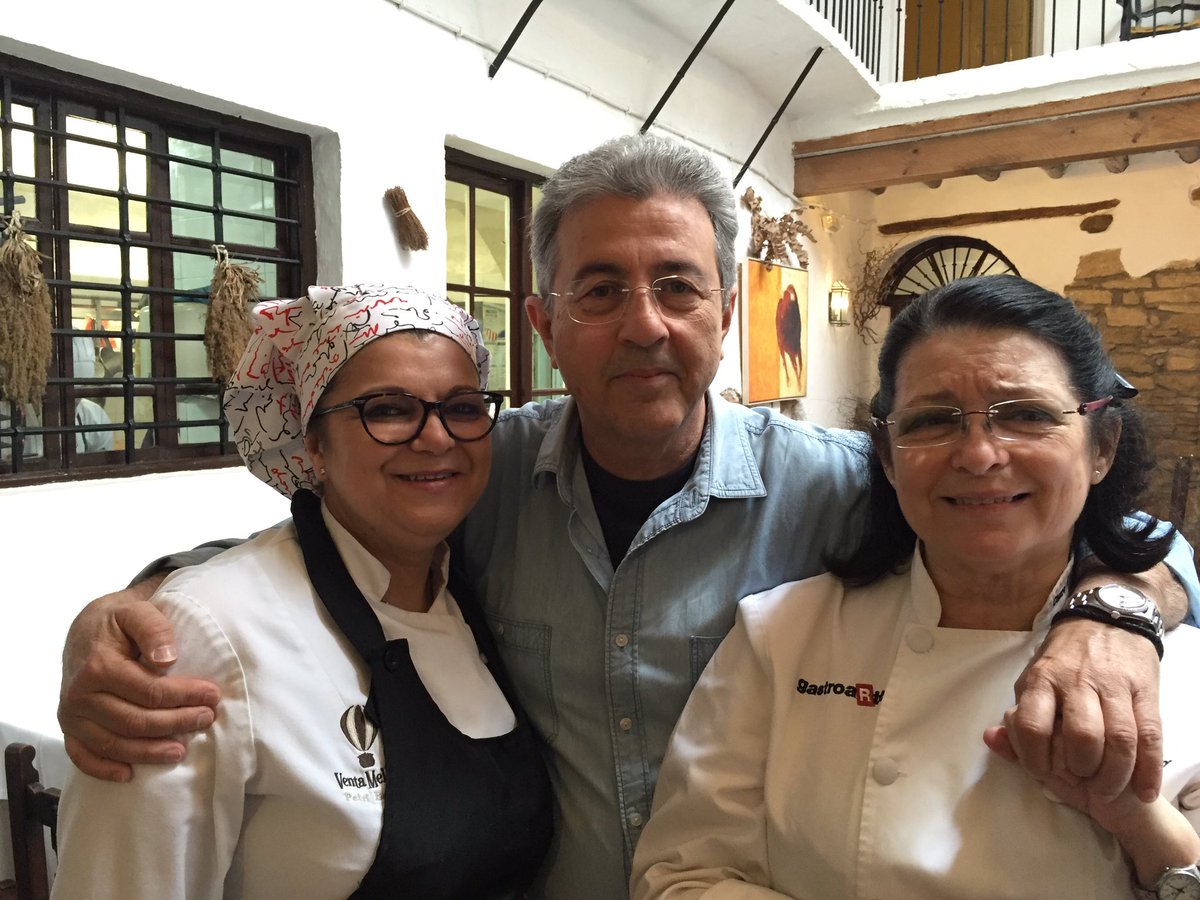 Empezamos el 3 "cocinando entre amigos" con <a href="/ArtedeCozina/">Arte de Cozina</a> y <a href="/LaVentaMelchor/">Restaurante Venta Melchor</a>. Disfrutar la historia de nuestra cocina