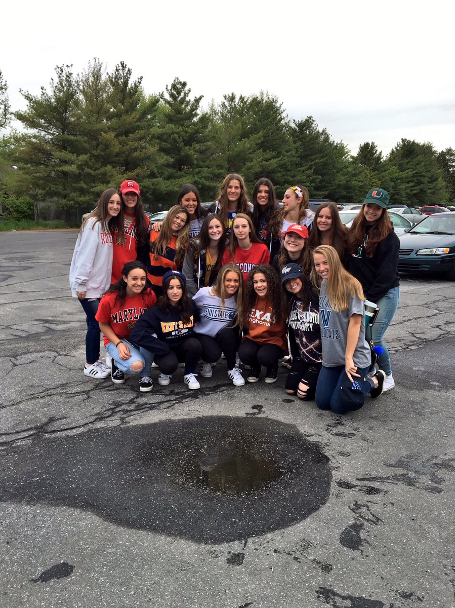 ebmogo's tweet photo. So proud of us #CHEcommits https://t.co/8HhpuAyiS2