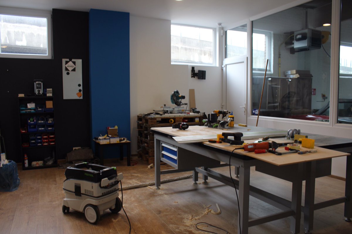 FundsForGood's tweet image. Entrepreneur Grzegorz Jakubowski in his new workshop located Rue Demey 47! Financed by @microStart_Be @FundsForGood