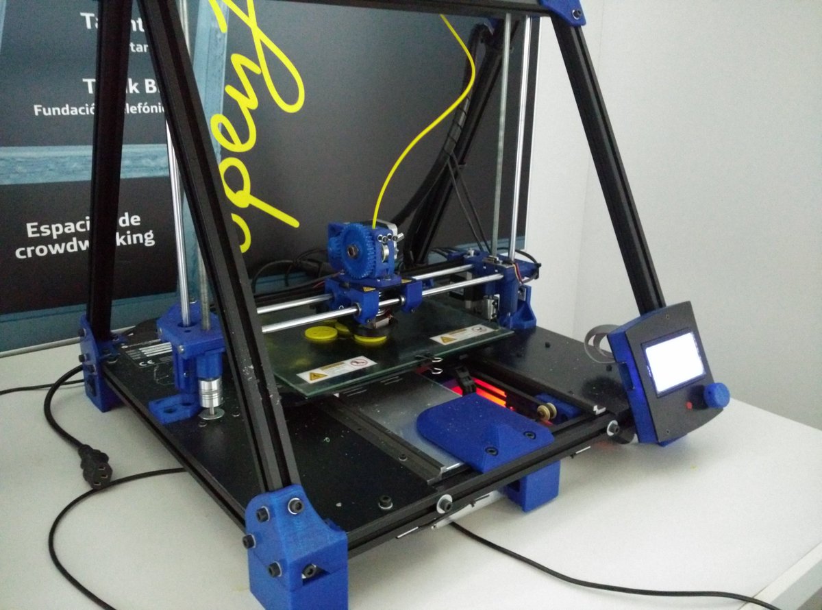 JardiBots's tweet photo. Prototyping again! https://t.co/m4cvAuAm9W