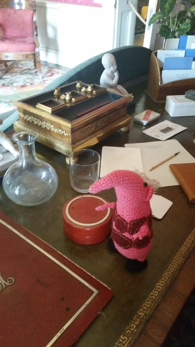clanger_loves's tweet photo. #clanger having a fabulous time at Hinton ampner https://t.co/7zuWjp8RaG