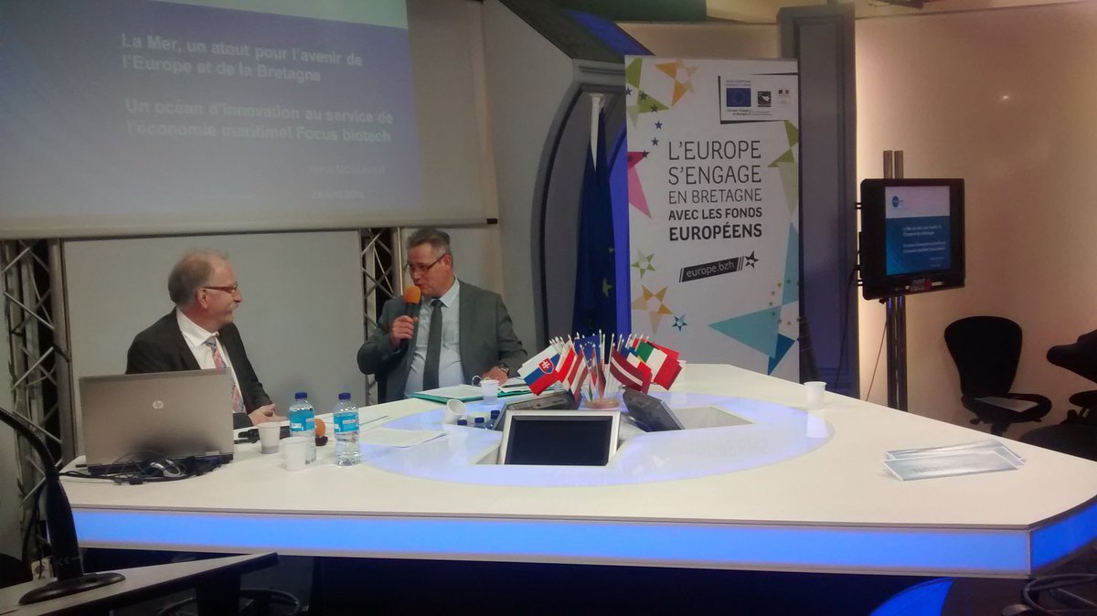 MariePierreV's tweet photo. Reprise des travaux #RMDE16 avec Hervé Moulinier on parle #planctons & #biotech https://t.co/o9SsLRAXWN