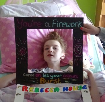 HospiceIoMAmy's tweet photo. @katyperry #youreafireworksophie  @hospiceiom  Sophie's your biggest fan but is nearing end of life so please say hi https://t.co/wZBZXCC5yw