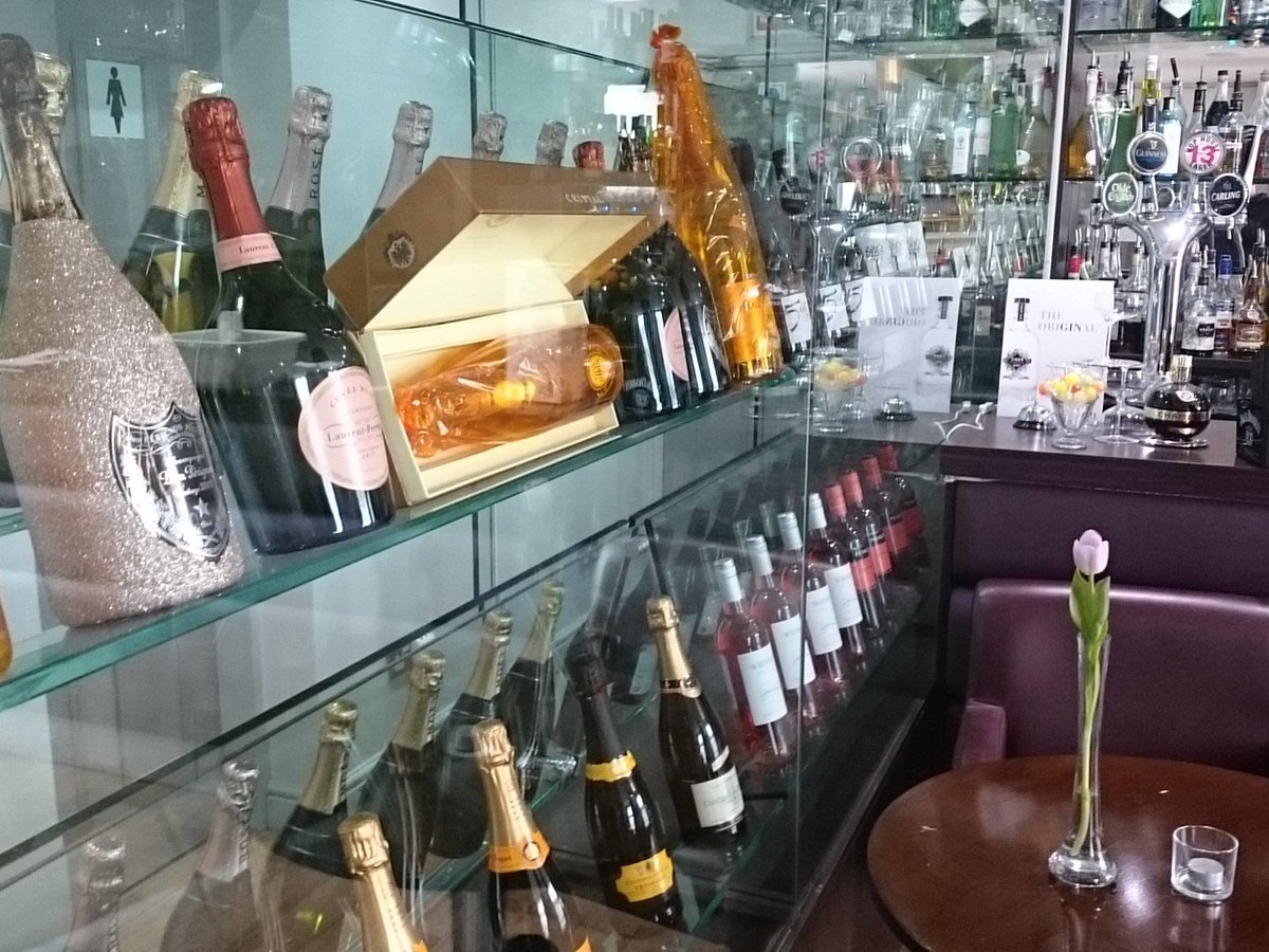 At one of our favourite boutique hotel/restaurant/cocktail bar <a href="/Carriagestf/">Carriages Telford</a> Luxury in Telford