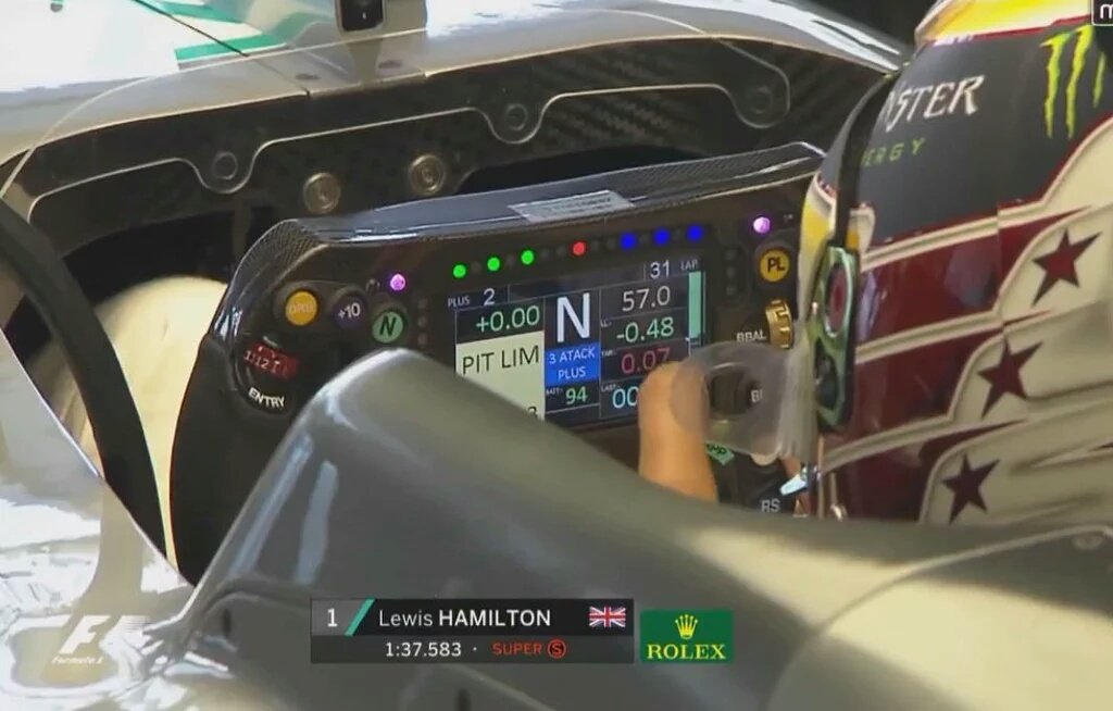 Mr_Lawrence4's tweet photo. @MercedesAMGF1 Nicely done @LewisHamilton ๐๐ Made my Friday. #3Peat #AntiHero #TeamLH #HammerWork https://t.co/x6G6aMZJ6h