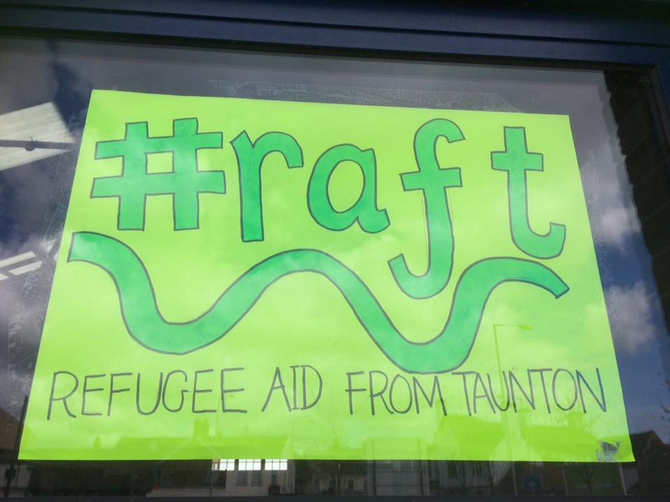 HuishSU's tweet image. Students volunteering today at Refugee Aid From Taunton creating posters and sorting donations #huish #volunteers