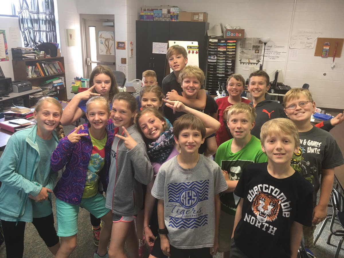 ResBacha's tweet photo. Love these goofy Advanced math kids!! https://t.co/tEWumvTd0p