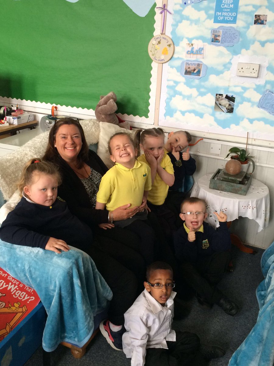 TurusTweets's tweet photo. Friday fun times in theTurus room!!😆😆 https://t.co/R2ACyU1zWm