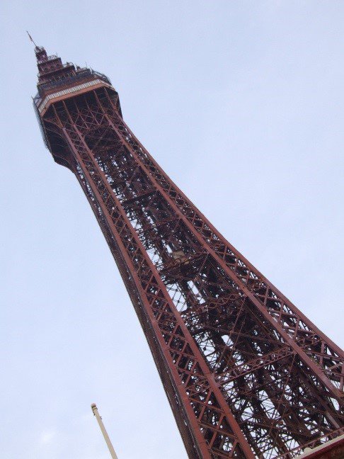 TalbotGateway's tweet image. #DidYouKnow that @TheBplTower sways up to an inch in high winds!