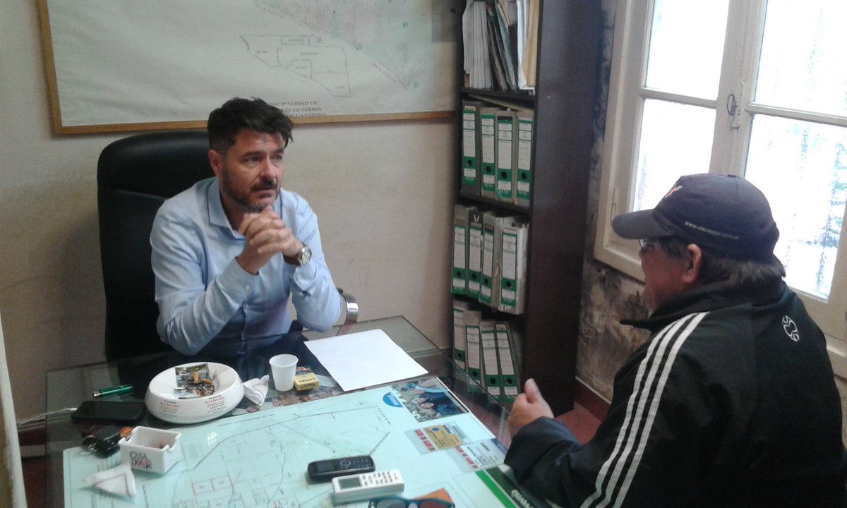 tierras_ee's tweet photo. Esta mañana el Sr. Subsecretario recibio a un vecino del Bº Santa Catalina de la comisión del Centenario. https://t.co/0wddt13AjB