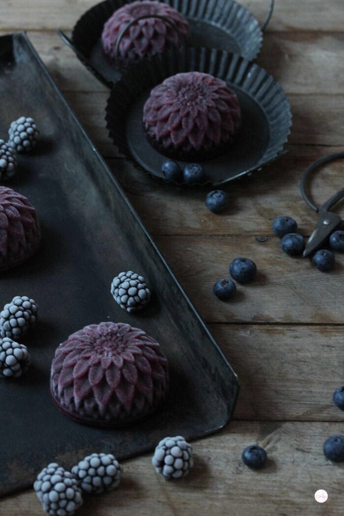 darkmifood's tweet photo. Sweetness Time ! 😍#darkmi #veggyisthenewblack #salute #vegan #vegetarian #food #sweetness #love #friday #weekend https://t.co/yIVWrP4jAy